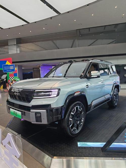 惠州187比亚迪方程豹硬派越野的爆款，英菲尼迪35周年与你共成长